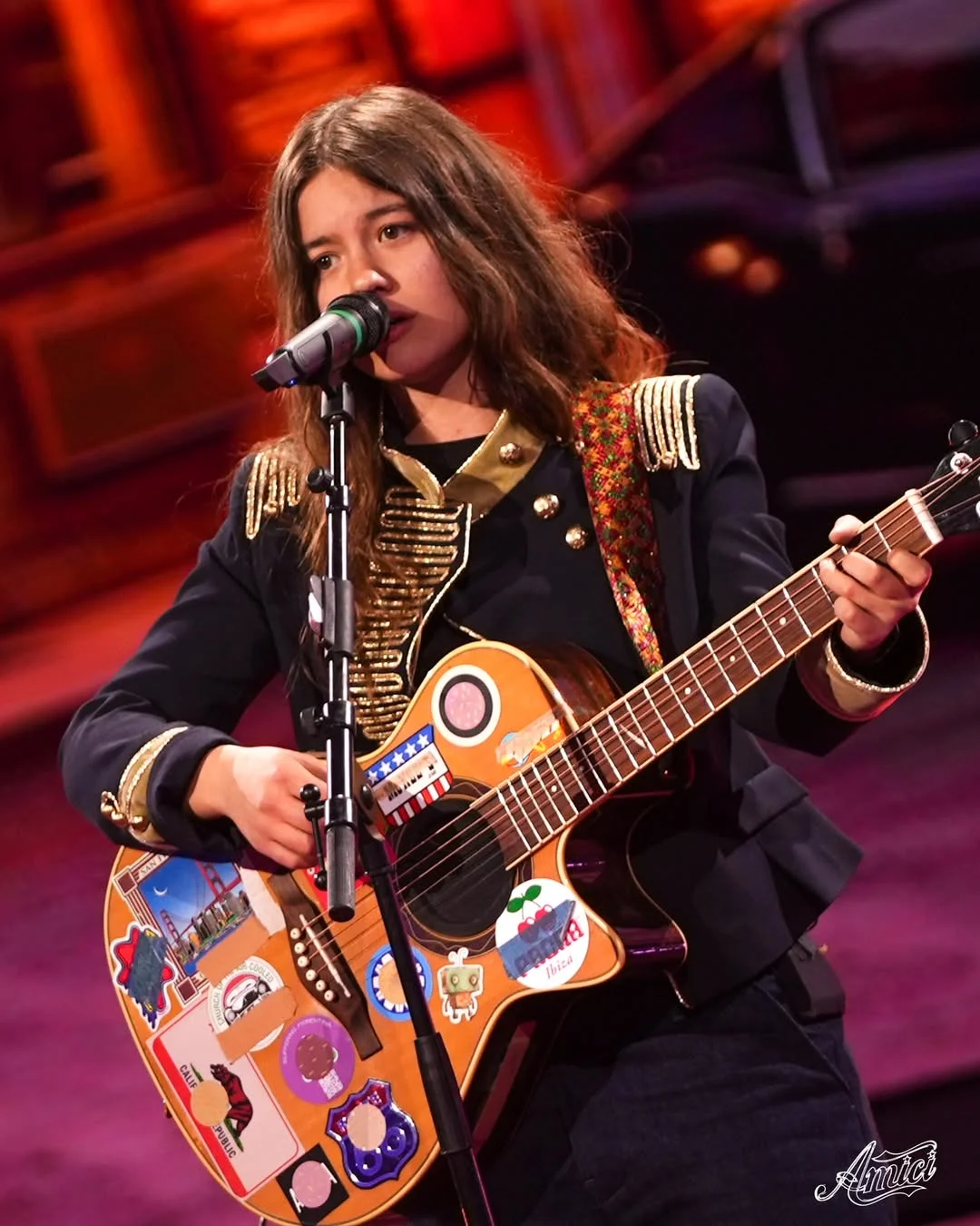 Elena si accompagna con la chitarra in questa esibizione che vale il punto del pareggio! Riuscirà a conquistarlo? #Amici25
