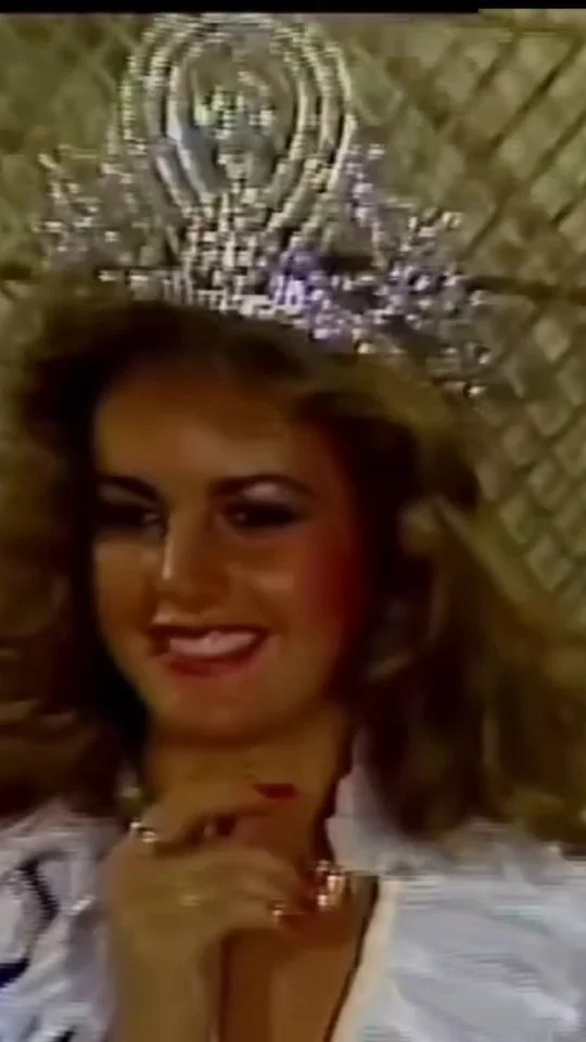 El Eco de unas palabras en el tiempo!!! Gracias a la gente de la cuenta de @expedientemiss que tienen material maravilloso e invaluable, vayan a ver todo el material que siempre están compartiendo!!! Feliz noche mis ami...