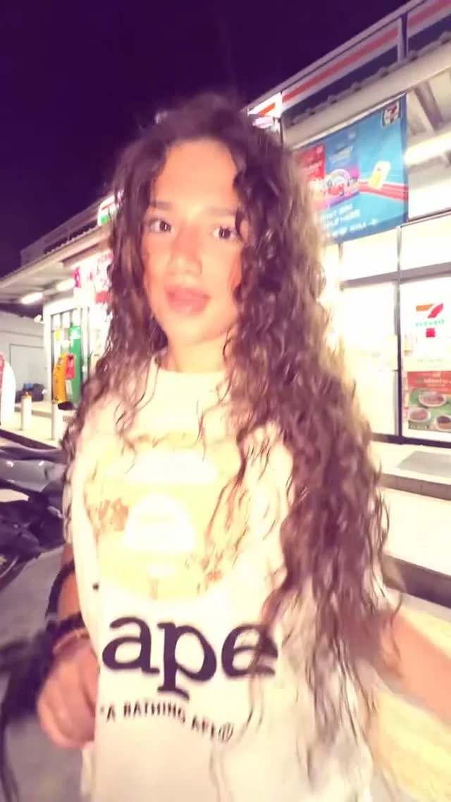 Опиши настроение смайликом в комментариях