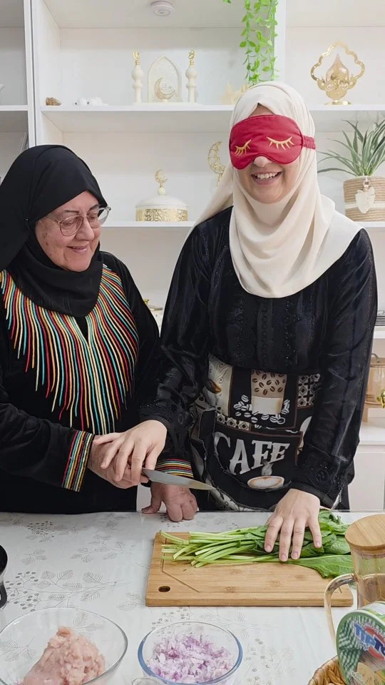 تحدي الطبخ و العينين مغمضين مع تيب توب يااا درا ايلا نسلكها @tiptop.algeria #طبخ #اكسبلور_فولو #اكل #algerie #algeria