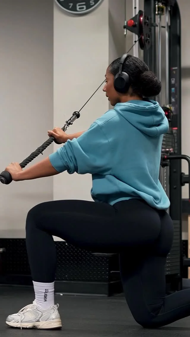 Train your core! Your core is responsible for helping with stabilizing your body, protecting your spine, and improving overall strength and movement. Here are 4 exercises to build a stronger core: - Shoulder taps - Dead...