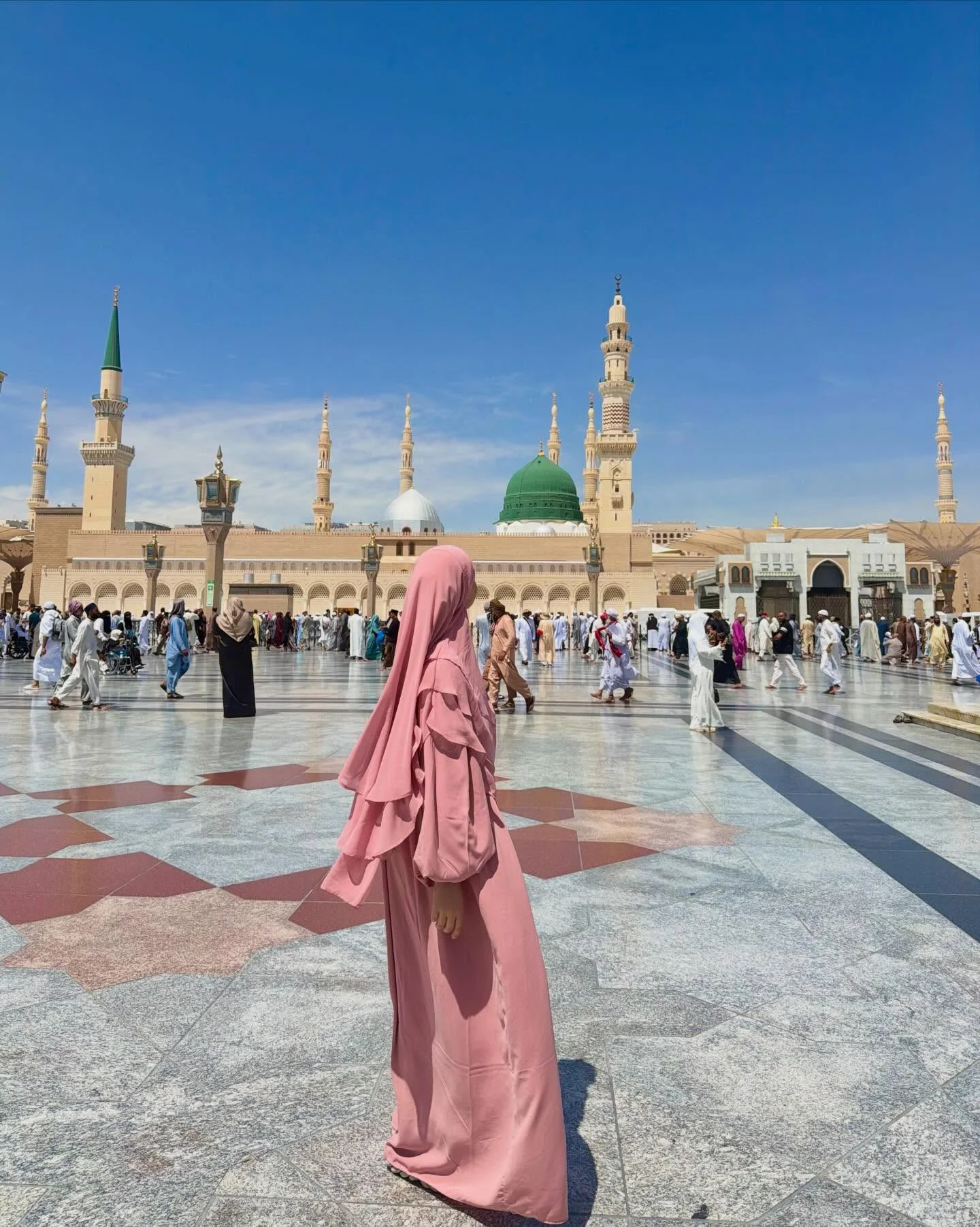 “Sana elveda demiyorum bilakis görüşmek üzere..” ❤️‍ #medina #umre #ravza