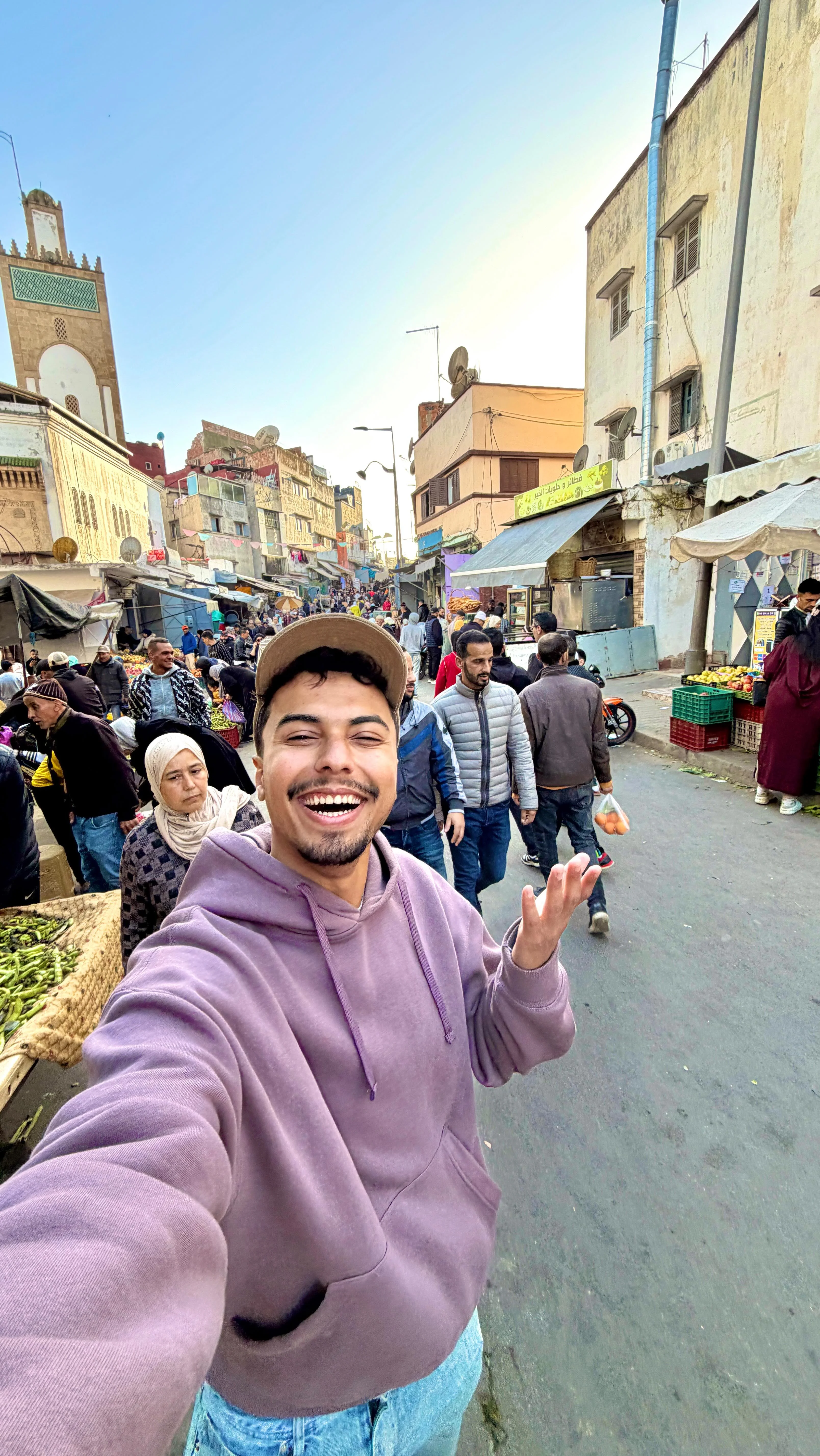 هاذي هي الأجواء الرمضانية فأكثر حي شعبي بالرباط : حي التقدم 🇲🇦🤩 
كي جاتكم الأجواء 🤔 ؟ و إنا حي شعبي بغيتو فالڤيديو الجاي و فإنا مدينة مغربية بالضبط ؟ 
#حي_التقدم #الرباط #المغرب #rabat #maroc