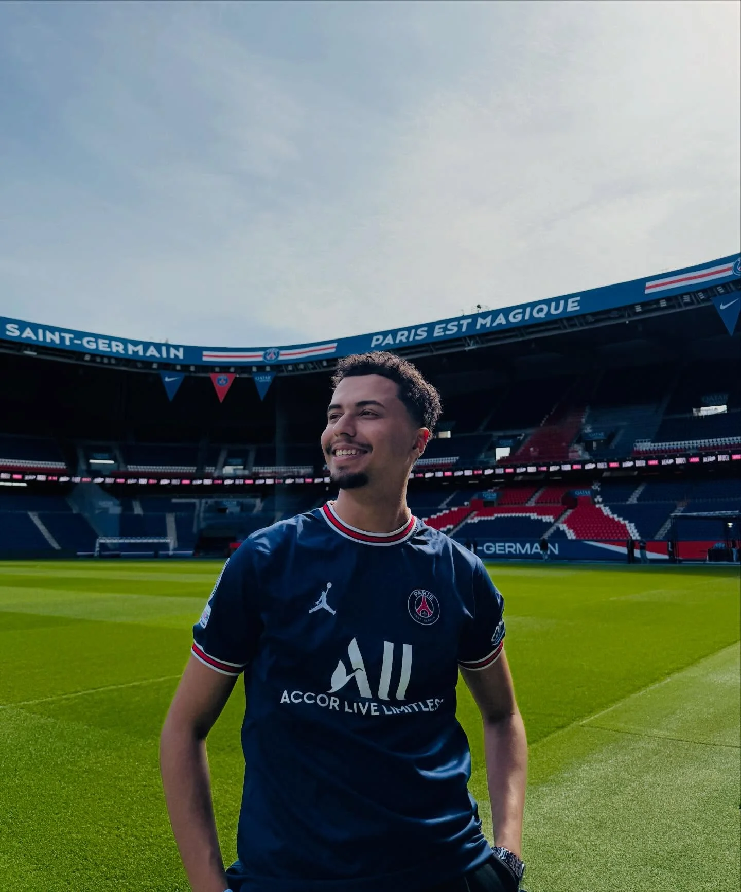 ICI C’EST PARIS 🇫🇷🏆
#psg #paris