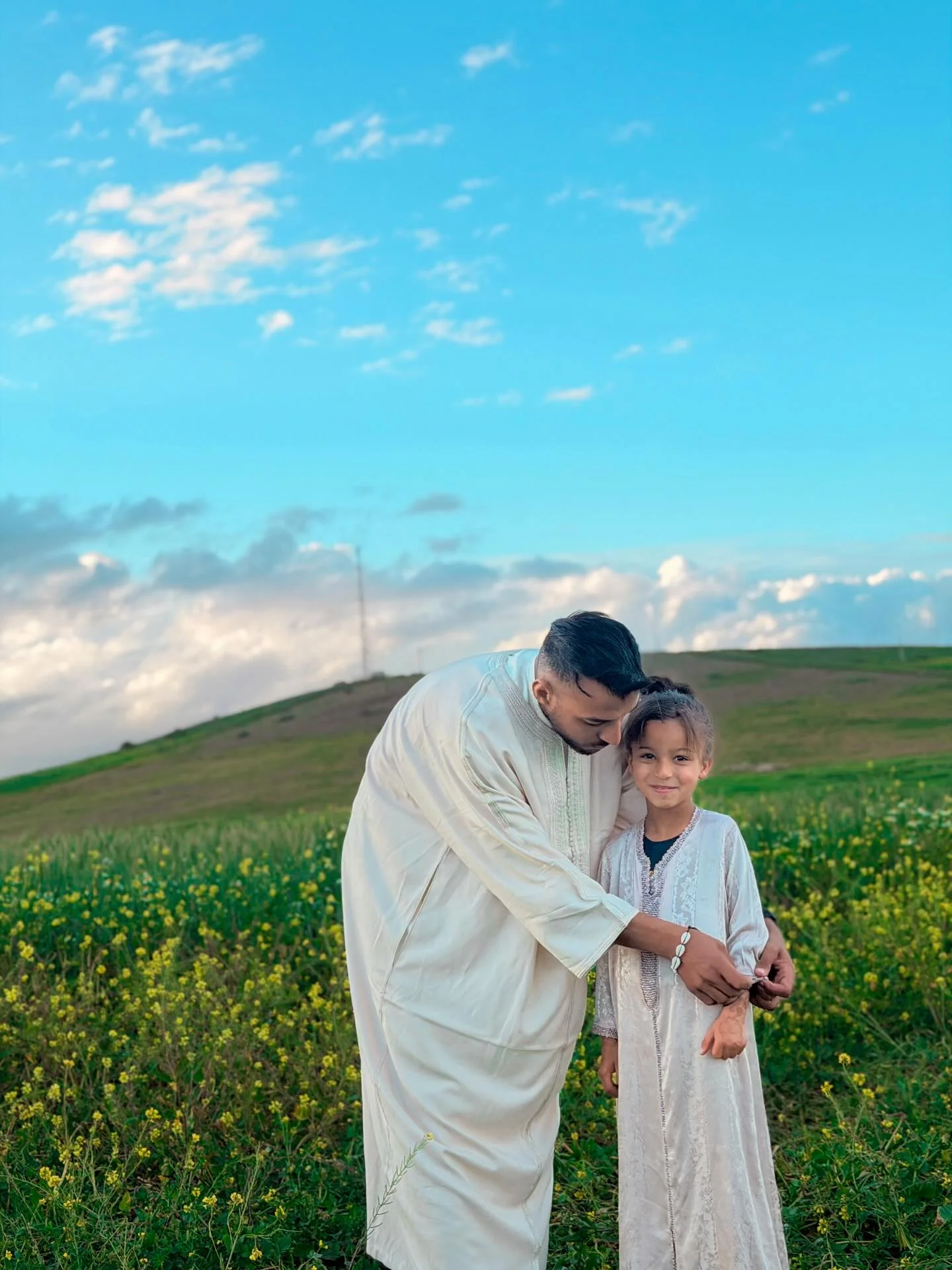 Instagram post by @amira_kanone (DWKCqbxAgrg).