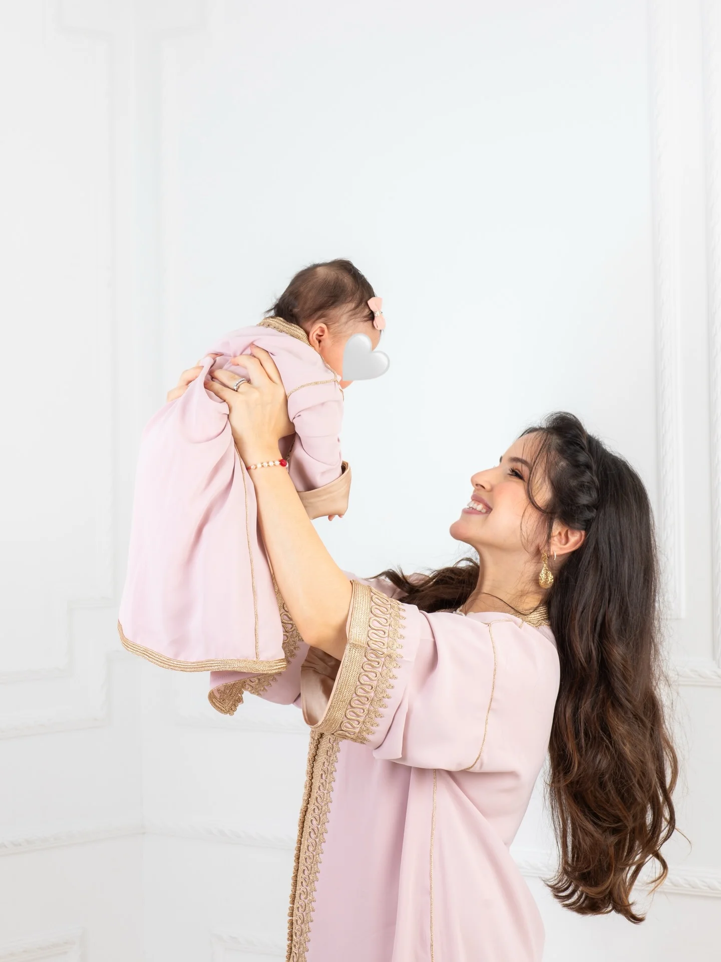 رمضان لي فات كنا مزال ما عرفناك و دابا ما كنتخيلوش حياتنا بلا بيك🐣🤍
👘 @larakicouture_beldi 
📸 @pixlovephotography