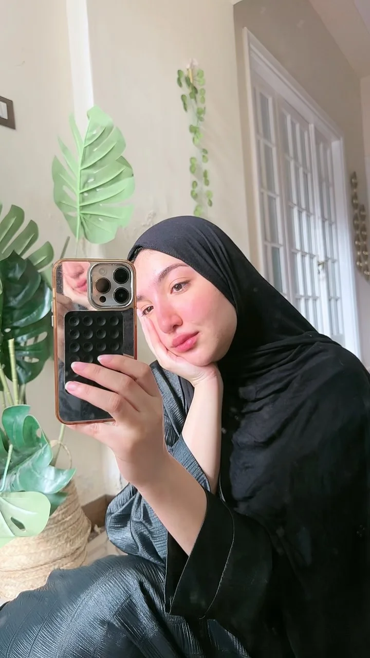 كنت بسمع الاعلان رمضان اللي قبل اللي فات و انا في القاهرة و اهلي في اسكندرية و يجي عند "وحشتيني يا ماما " وتوجع قلبي اني في محافظة و هي في محافظة ومتضايقة اوي ان رمضان بيجي وانا لوحدي بعيد بشوف ماما زيارات ،، و بعدها بس...