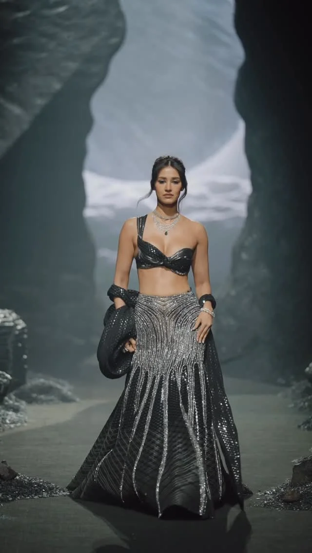 @dishapatani for Indriya, Aditya Birla Jewellery X Amit Aggarwal at Lakmē Fashion Week in partnership with FDCI. @indriyajewels @amitaggarwalofficial @lakmeindia @fdciofficial @reliancebrandsltd @r1seworldwide #Lakme9to...