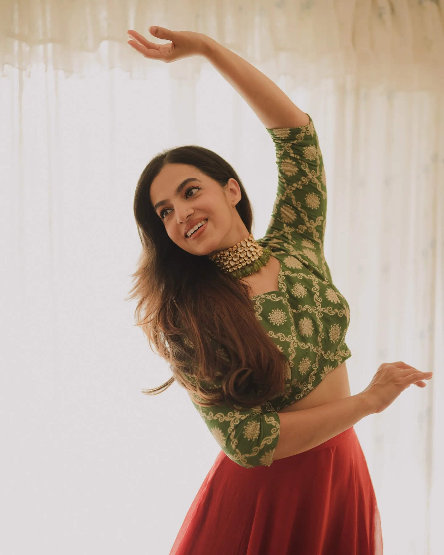 Someone told me yesterday that I look a lot like my mom lately…. Wearing: @tanirika_collectio , @themuse_bytanirika Shot by : @merin__georg #lehenga #traditional #ethnic