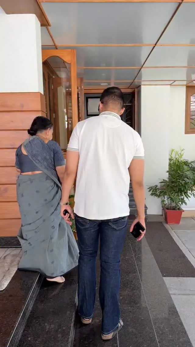 Mummy’s new shopping spot in Angamaly @labelhouseofficial . . . #angamaly #kochi #multibrandstore #amithajobin