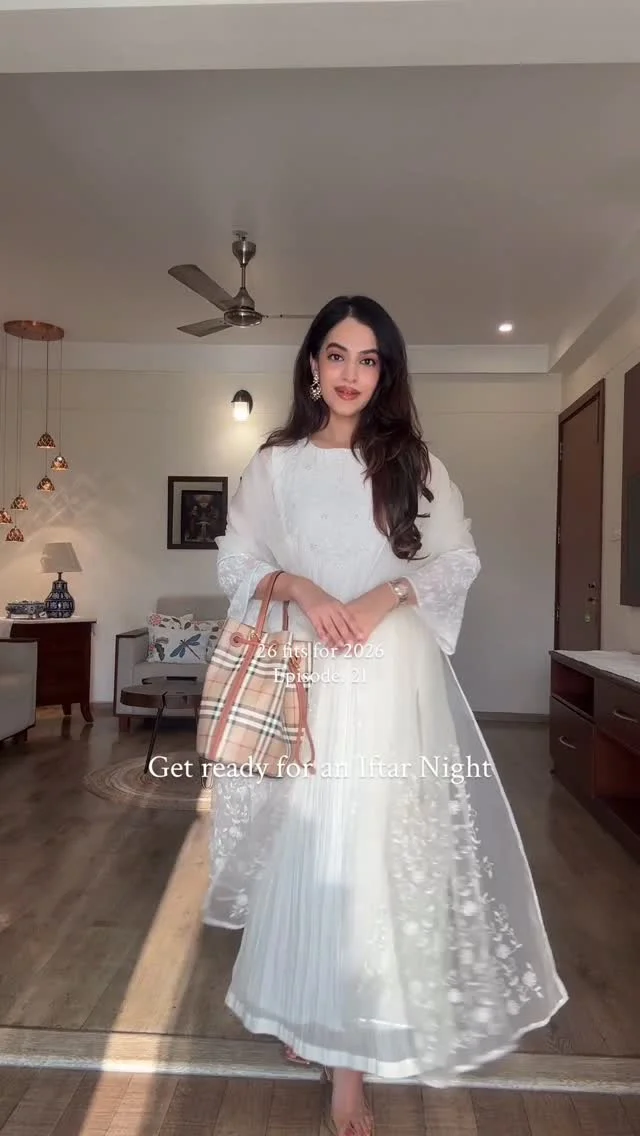 Iftar Nights ✨ Wearing: @zuleiha_by_shehazeen #eid #eidoutfit