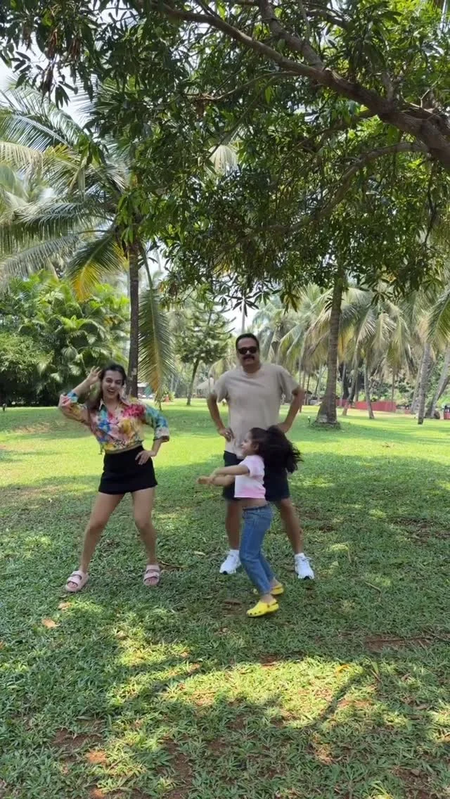 Appa : Vaaa our Dance reel pidikam Vibe check ✅ . . Location: @tajbekalresort #dance #family #bekal #vacation