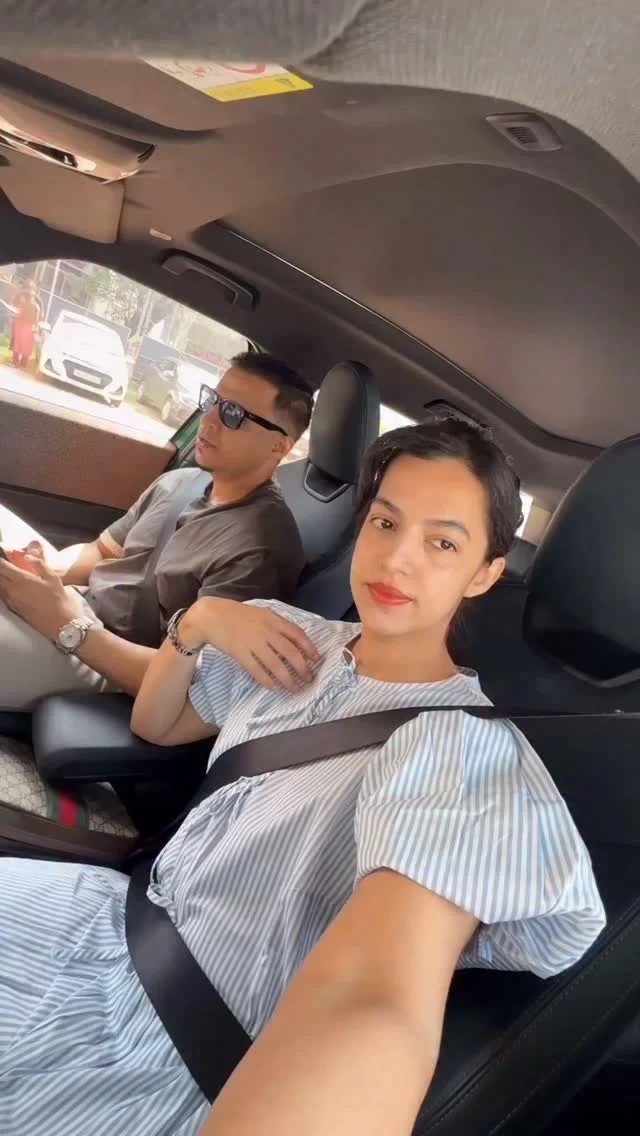 Kalyana shopping ❌ Never ending ✅ . . . Red carpet facial from : @glowyoungskinclinic #kochi #wedding #easter #eid #vishu