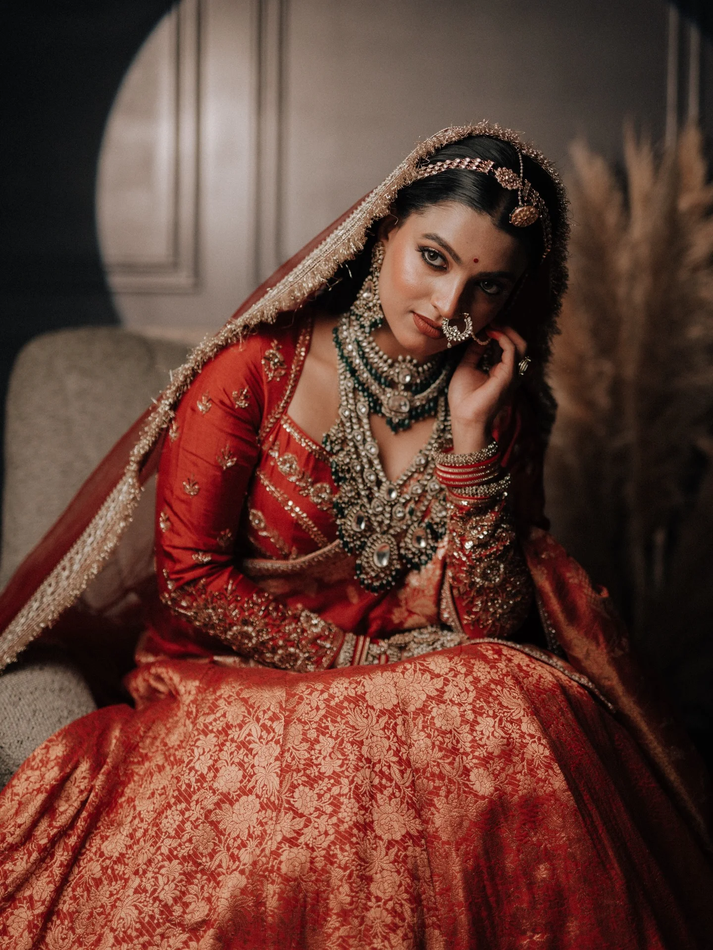 Mua: @sanaah_farhan Outfit: @amiqdesigns @athul_cochin_photography Jewellery: @goldencup_rental_jewellery Location: @veedothestudio