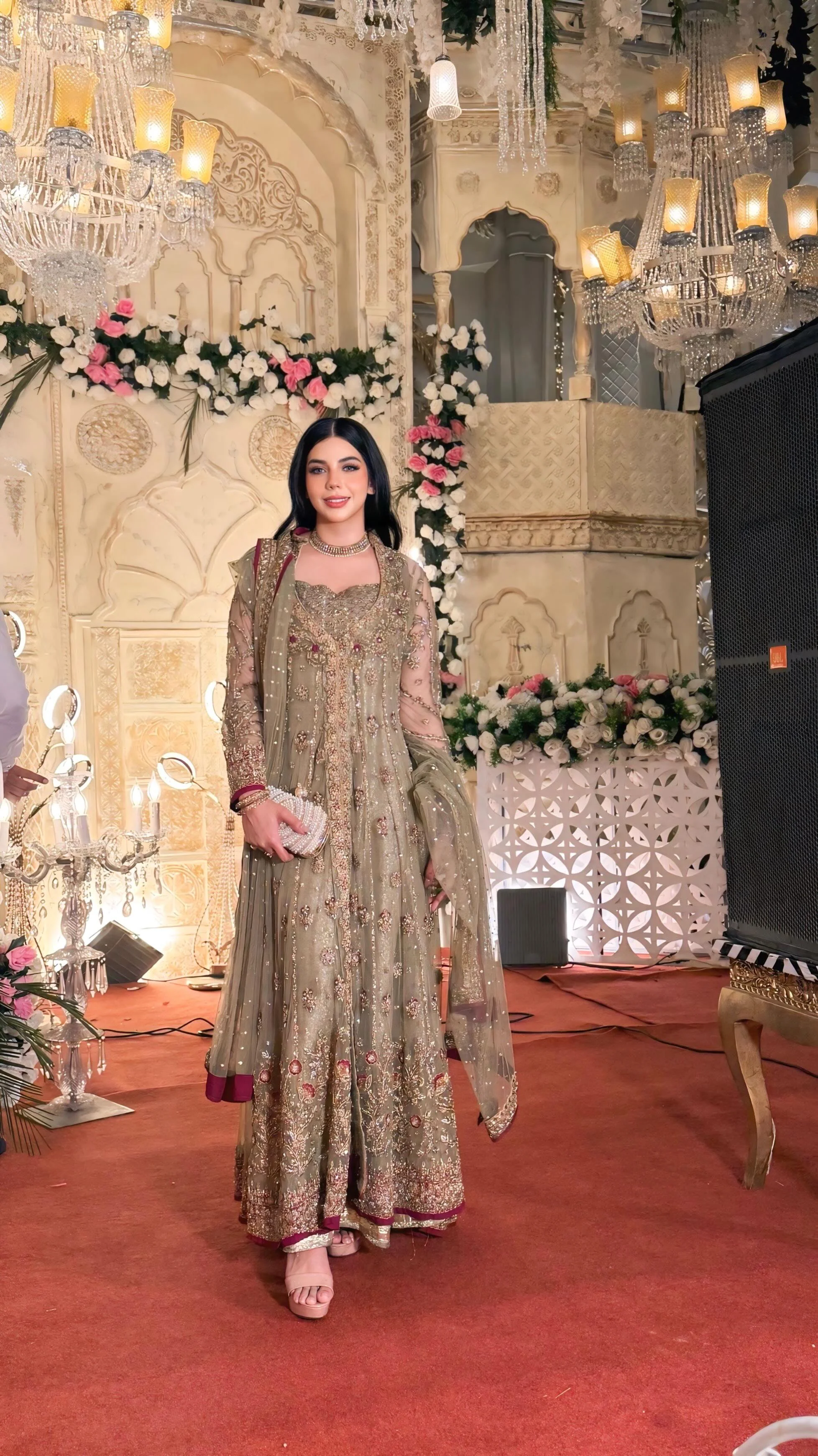 تم سے ملتے ہیں ️ . . . . . . . . . . . . #lahore #nikkahevent #desigirl #pakistan #pakistanidress