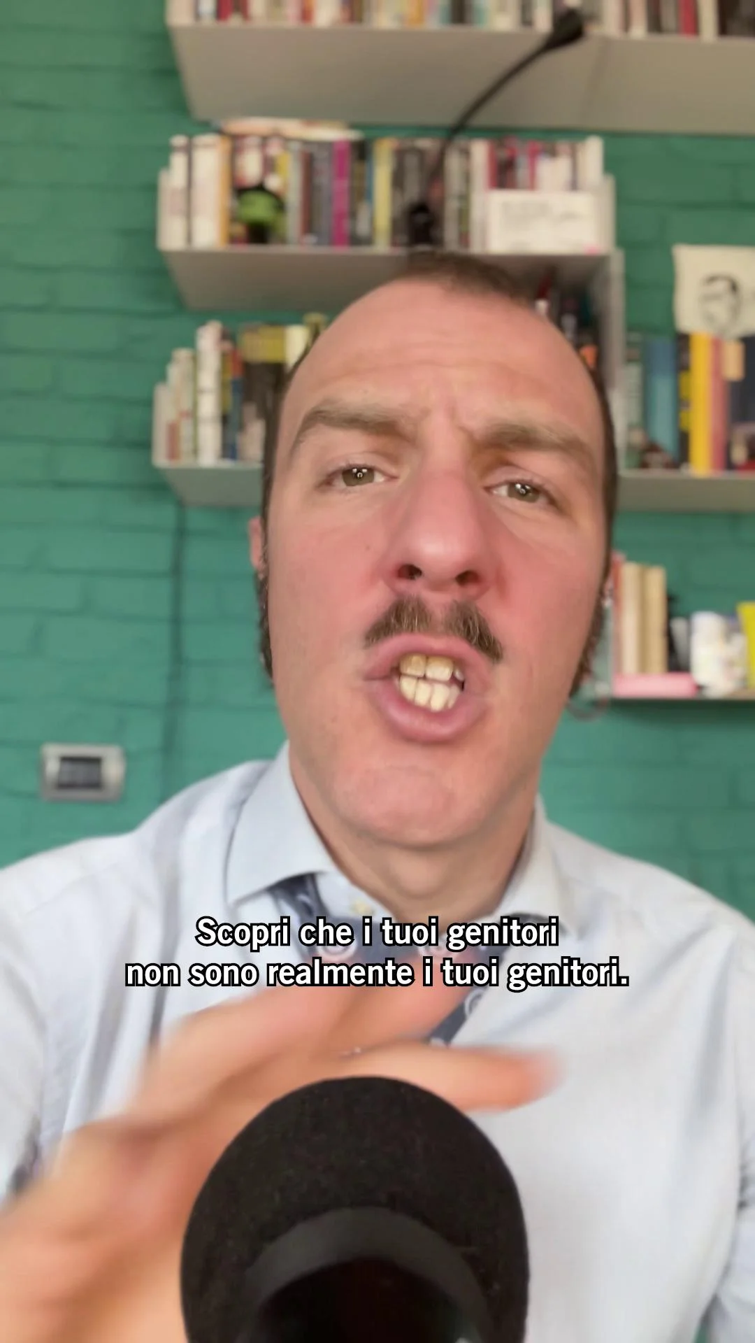 In Argentina, tra il 1976 e il 1983, i militari hanno sequestrato, torturato, ucciso e fatto sparire migliaia di persone che si opponevano alla dittatura. Tra queste, anche donne incinte, tenute in vita fino alla nascit...