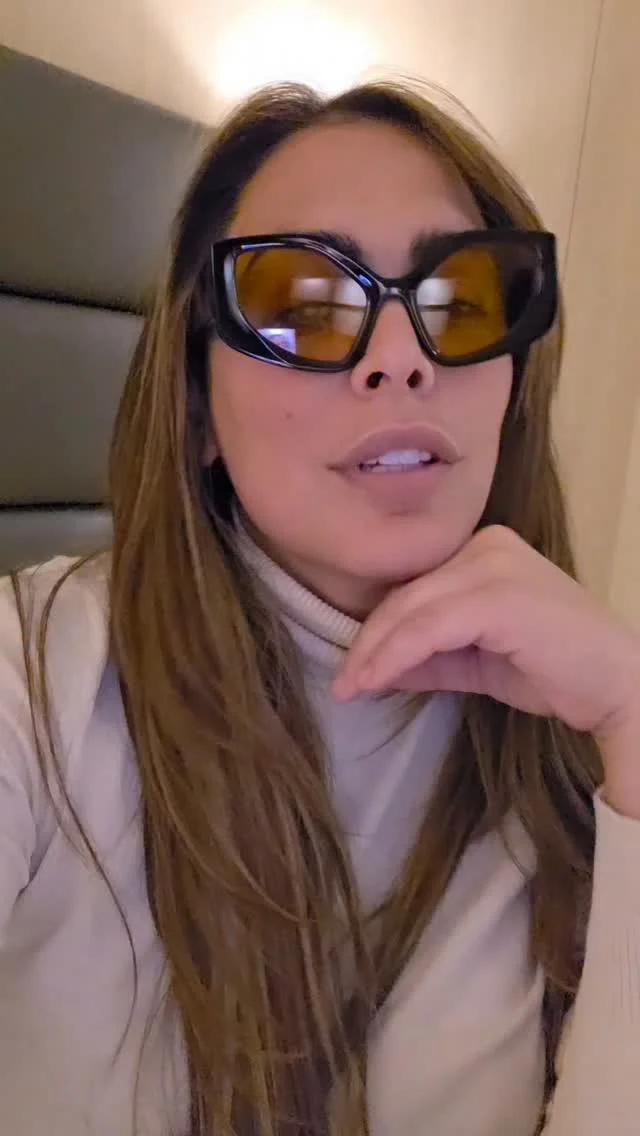 No hay mal que por bien no venga! @jorgegonzalezoficial _________ Escuchar LENTO es un temazo!! Y a todos los que odian e insultan.... a ser felices! Y recordad de vuestro odio nace nuestra fama! Os queremos!