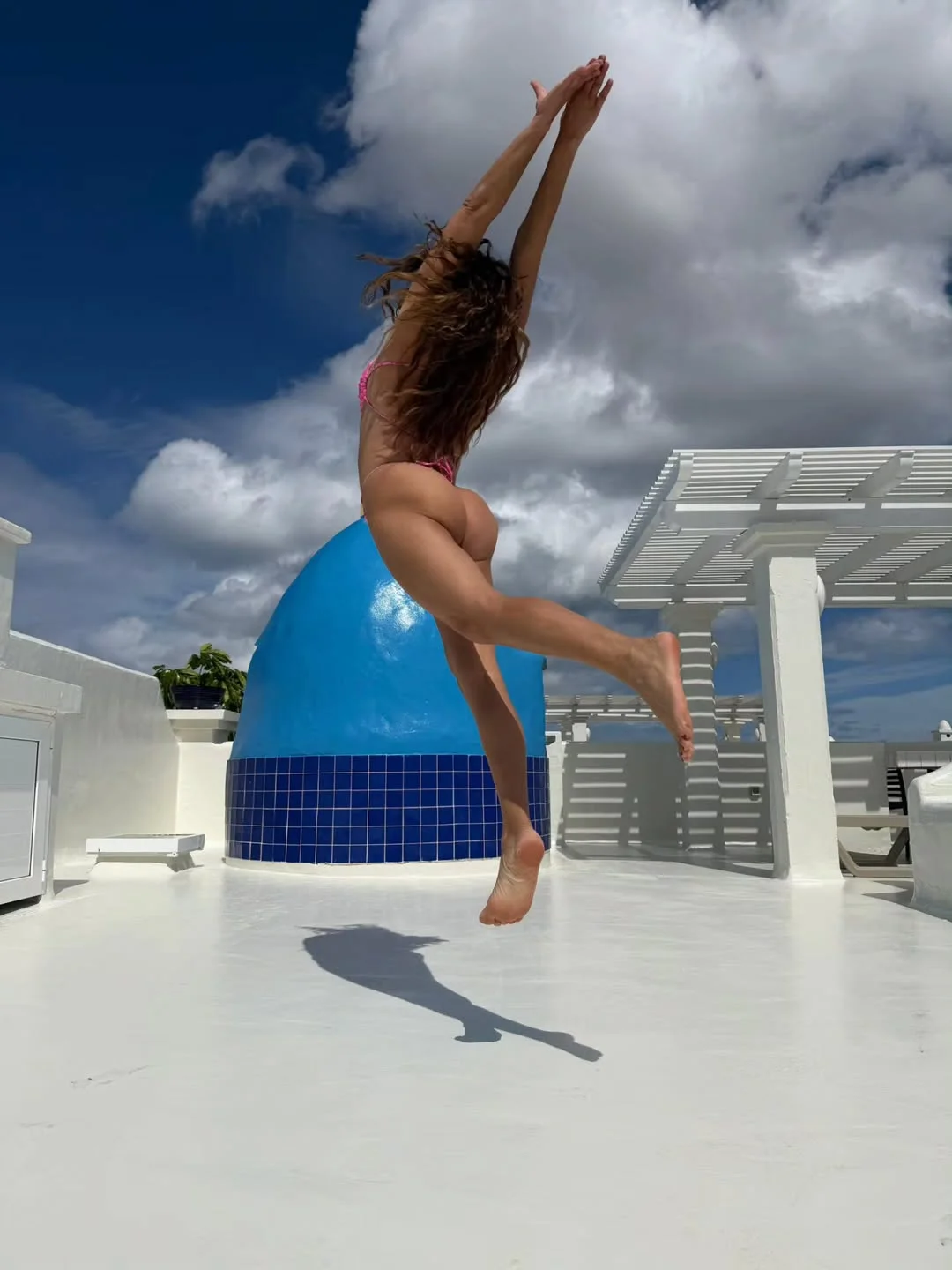 Volare en el cielo infinito @bahiazulfuerteventura _____________ #fuerteventura #corralejo #bahiaazul