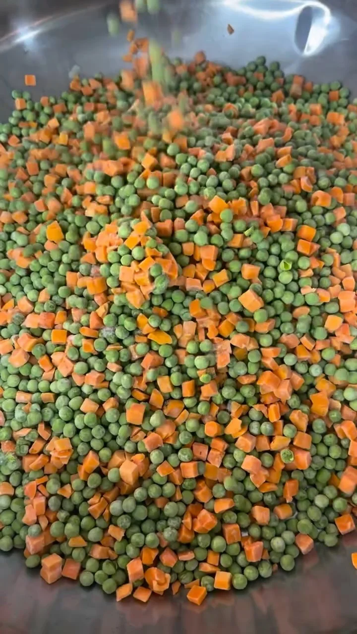 ⁨	رغم كل التعب بس الحمدلله على كل شي قادرين نعمله🙏🏻🥹

وزعنا اكتر من ٩٠٠ وجبة الحمدلله راحو عالمدارس والتجمعات السكنية والعائلات لي قادرين نوصلن🙏🏻

لتساهمو بافطار شخص ، الوجبة تتضمن صحن رئيسي وفتوش وشوربة وعصير وتمر فقط ٤$ ، التواصل معنا عالرقم 70548830⁩