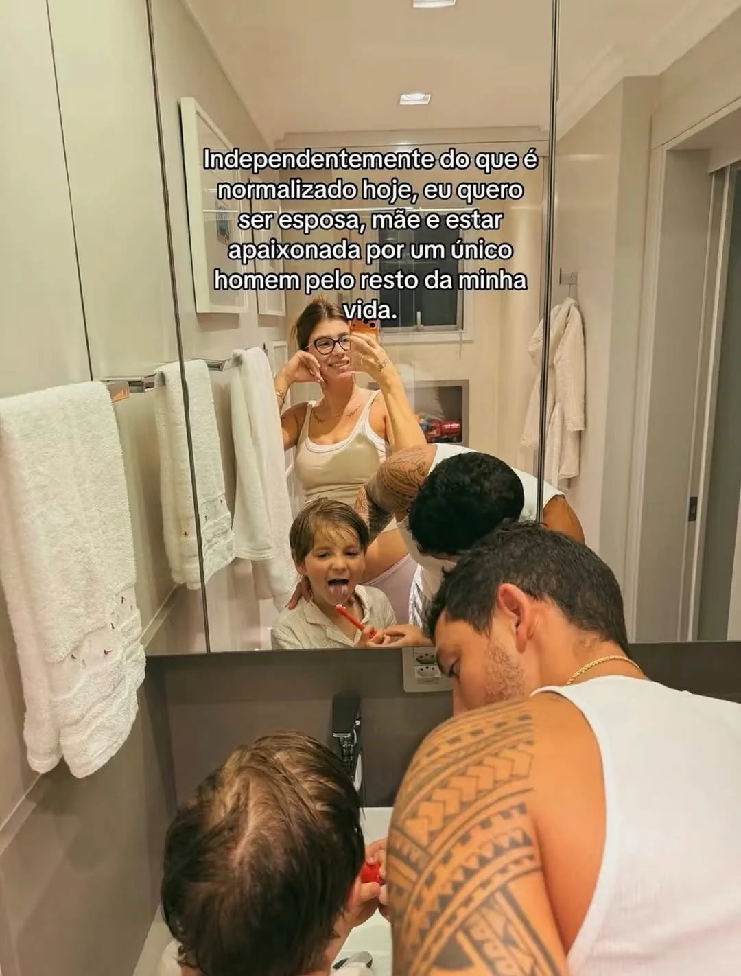 Instagram post by @apaixoonei (DU52V1KjZlw).