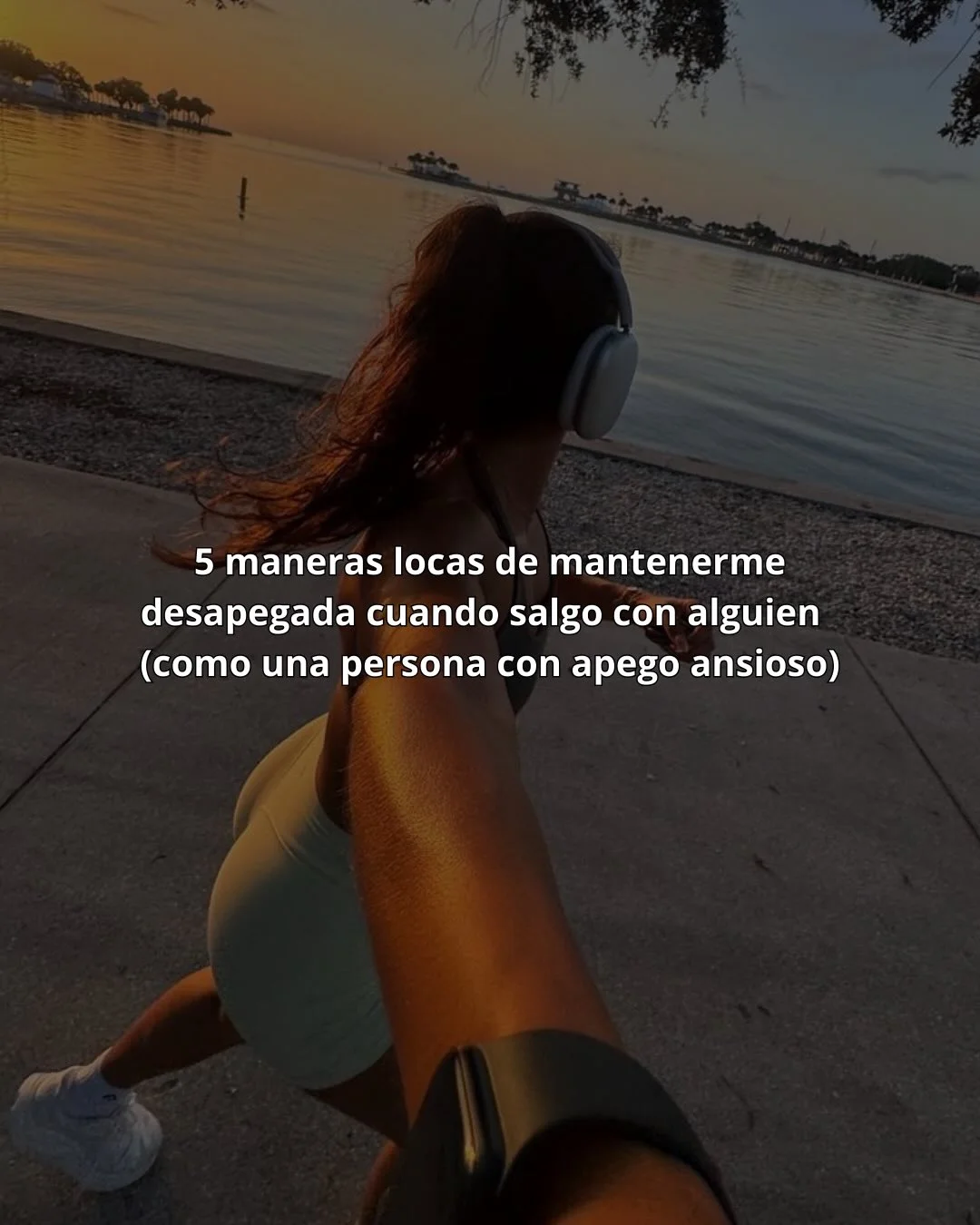 A veces el desapego no se aprende desde la lógica, sino desde pequeños “trucos” para calmar la ansiedad cuando alguien nos gusta. No es que no sientas. Es que dejas de perderte a vos en el intento. A mí me ayudó mucho e...